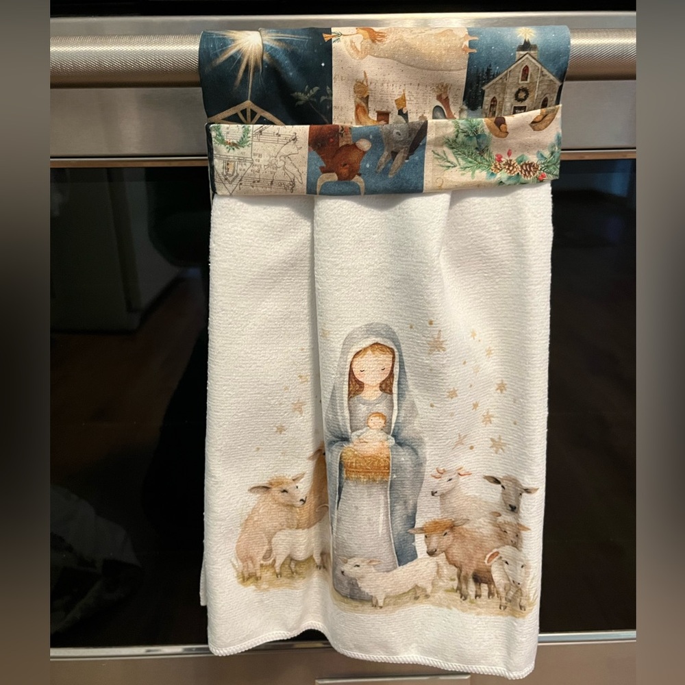 🍏 2 FOR $18 🍏Handcrafted Towel